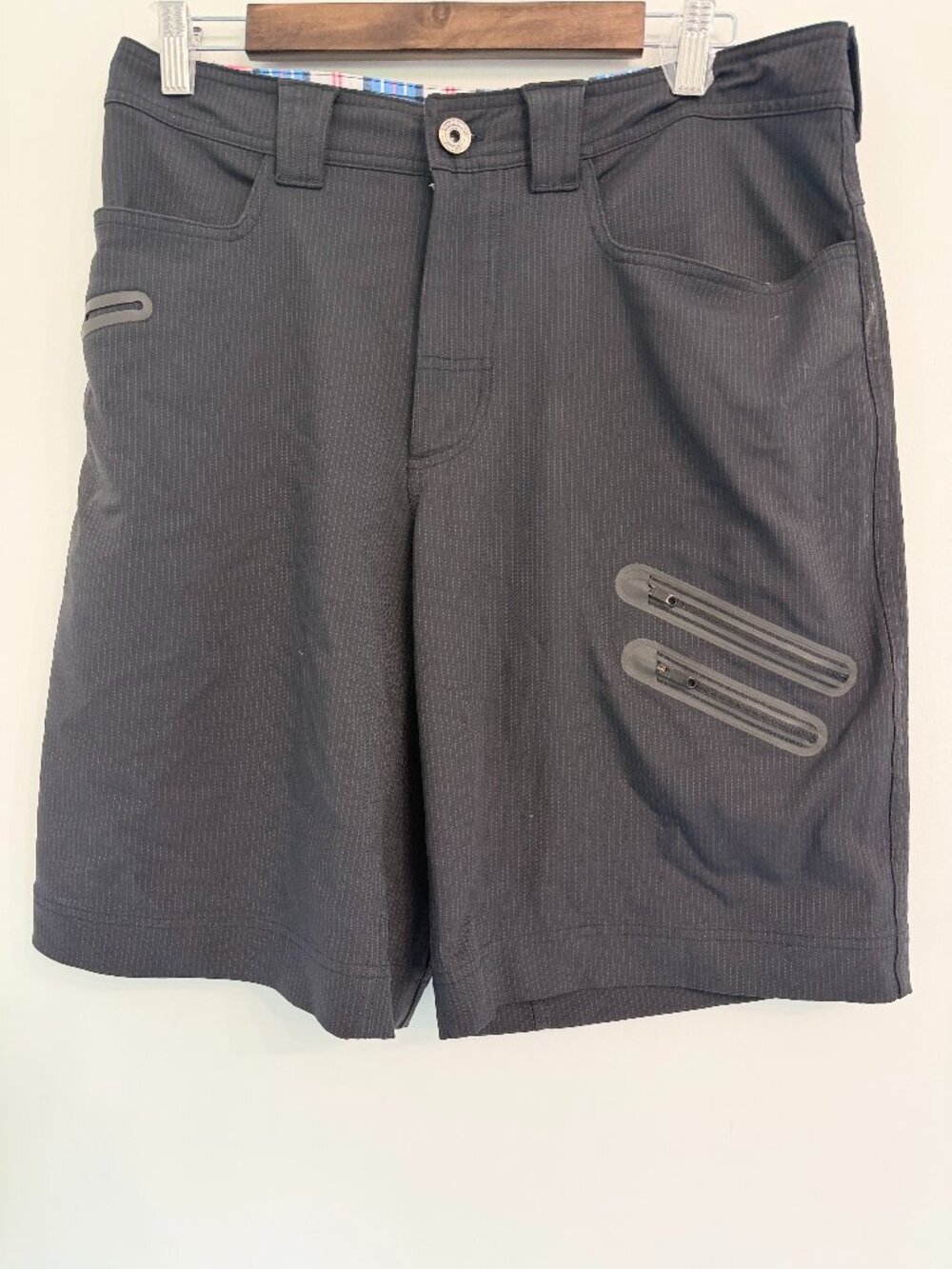 Lululemon Men's Kahuna Cargo Shorts Black Pinstripe Size 34